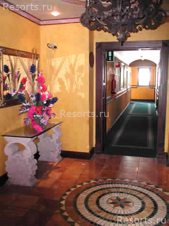 Europe Villa Cortes 4